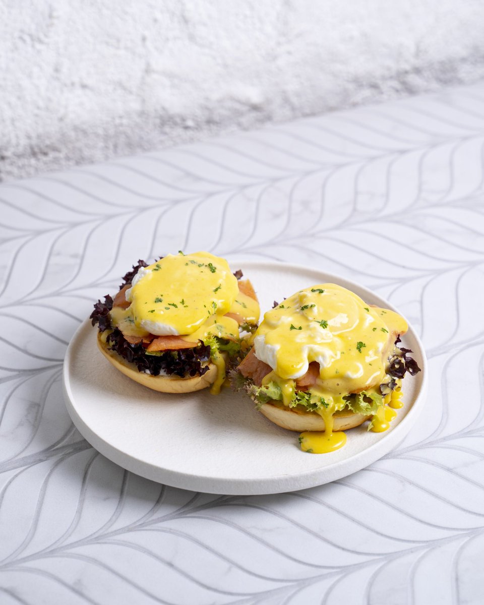 Ast_cafemv's tweet photo. Eggs Benedict with Smoked Salmon https://t.co/b4shVo0ayh