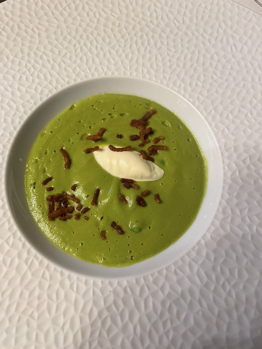 CasMillar's tweet photo. Well done to organisers of #angusshow yesterday. Great event, very busy. Had fantastic food experience last night @GordonsRest in Inverkeilor w/ 8 course tasting menu for our anniversary. Not usual post show fish supper. Can highly recommend. @tasteangus https://t.co/C4uxA3AQy6