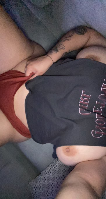Just woke up from a 4 hour nap ? ? https://t.co/9nhNSwZagy