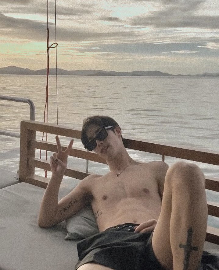 172cmv's tweet photo. อยู่ไม่ได้แล้ว https://t.co/2yO5cQrITo