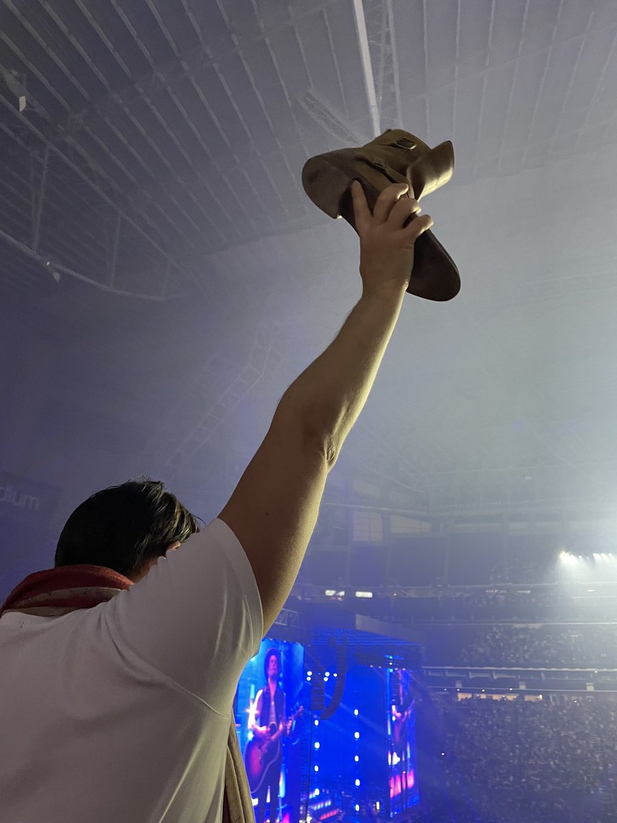 BlackBeltAnton's tweet photo. #onehellofanight #EricChurch #Morganwallen #theseboots #usbankstadium #Minneapolis https://t.co/BkH0X28UMd