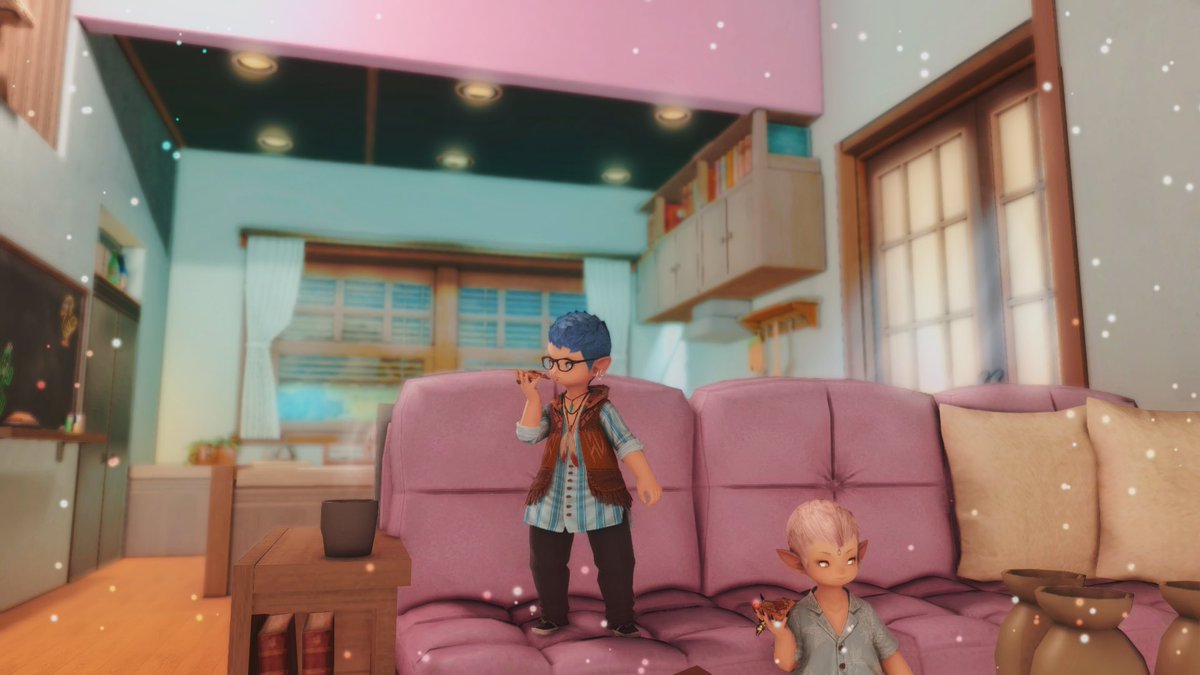 Poiisonfire's tweet photo. @jaathen what else weekends good for ? 🙈 #pizza #ffxiv #ff14 #gpose #gposers #lalafellplease #lala https://t.co/s59C9XrT4x