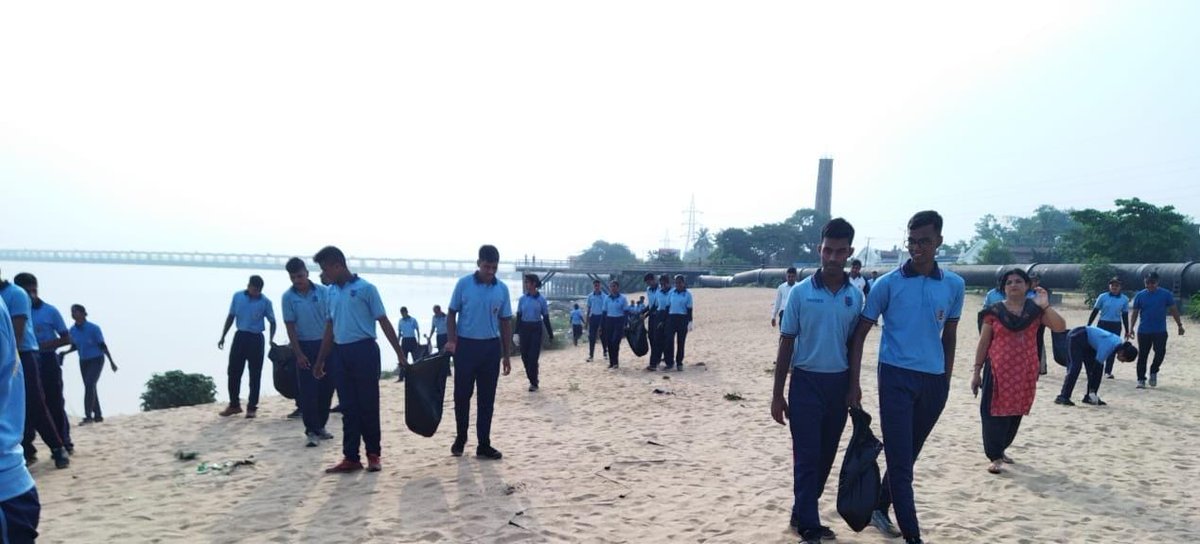 NCCDteOdisha's tweet photo. #NationalCadetCorps
#PuneetSagar 
Cleaning of river side and organising Plog run at Balasore today. 
@GovernorOdisha
@Naveen_Odisha
@HQ_DG_NCC
@DHE_Odisha https://t.co/dVI5JxWoP8