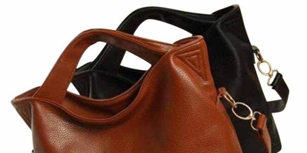 gentlesam007's tweet image. #QuartzClock Women Leather Shoulder Handbag.