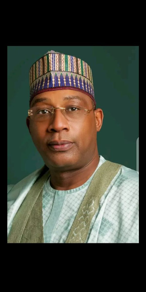 Apakarau's tweet photo. It is June 12, and this is how i celebrate Nigeria's #DemocracyDay2022 with honorable @HaskeKudla
#borno #southernborno #Thepromisekeeper! https://t.co/u2ukpEGurw