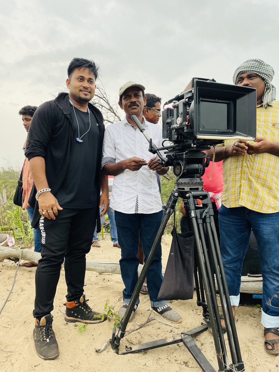 LubunTubun's tweet photo. Zee Sarthak Presents
A Beautiful Romantic Song Shoot for
Upcoming Movie
Choreography- @LubunTubun
.
@zeesarthaktv #LTProduction #shootingset #upcomingmovie https://t.co/DDynb7qpgi