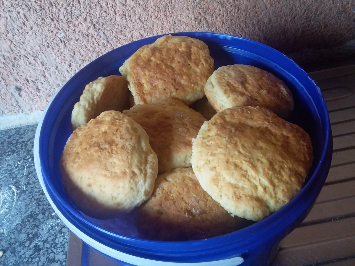 HailMary619's tweet photo. I make and sell biscuits and dikuku at an affordable price. I'm  situated in Tswelapele  Tembisa.  Kindly retweet. ❤
#GirlTalkZA 
#NationalShutdown 
#Sunday https://t.co/CRWhUjB5Bg