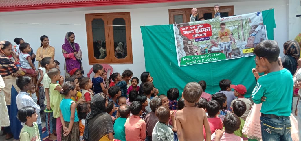 Richachandra16's tweet photo. #NoChildWorking
Campaign on World Day Against Child Labour started today at Paltan Lucknow with the councillor flagging off the rally, followed by community meeting, puppet show and signature campaign @IamSandeepKhare @VigyanF @NCPCR_ @dialoguewrks https://t.co/MTixKwVRKI