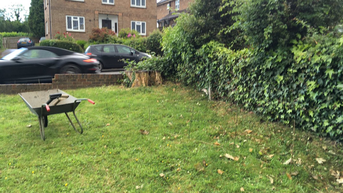 StRichards_HH's tweet photo. A huge thankyou to the #gardening #volunteers from @RicsBench who prepped, measured &amp; dug a new #wildflower #meadow area for us. The children/families enjoyed sowing the seeds &amp; we hope our #community &amp; #nature will enjoy the new area

@churchofengland @ChichesterDio @HHTCNews https://t.co/NDdFv0ElE0