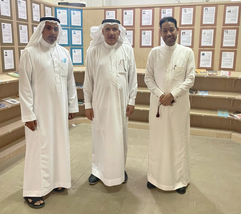 QatifLibrary's tweet image. زيارة صاحب #مكتبة_جدل بالقطيف الاستاذ علي الحرز والاستاذ عيسى العيد الى #المكتبة_العامة_بالقطيف والتعرف على أقسامها وأنشطتها وتعزيز الشراكة المجتمعية #القطيف #القراءة #المكتبات_العامة #المكتبات_الخاصة