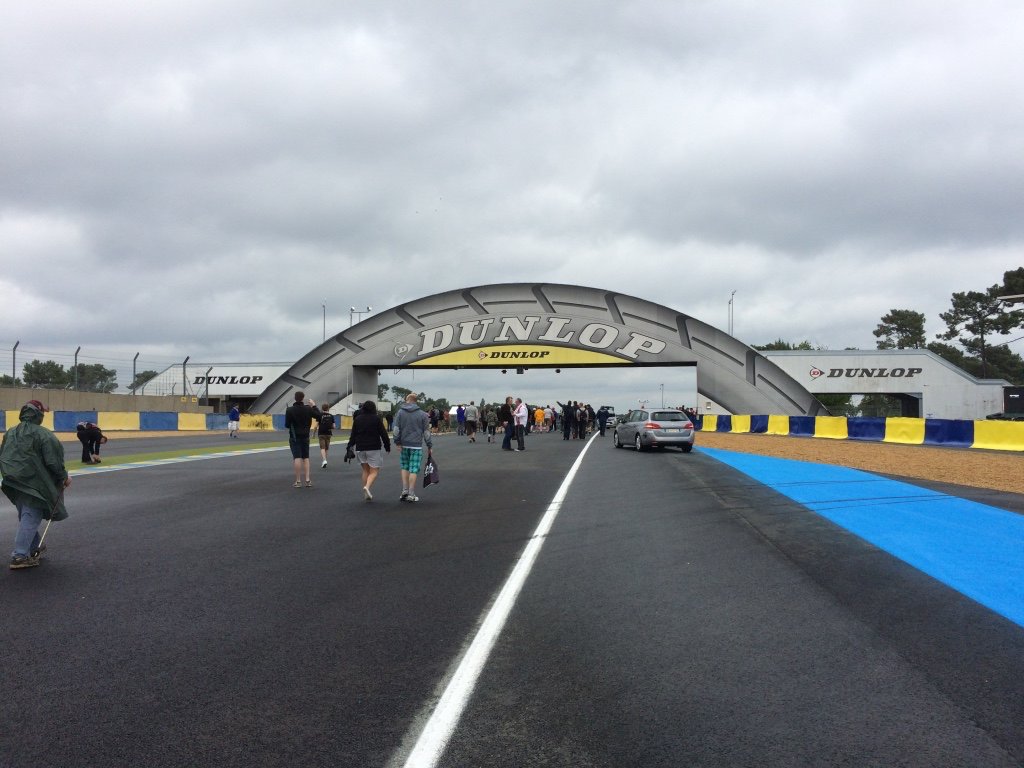 Maggo635's tweet photo. @MarekSchmutzler #fragLeMans Trackwalk 2015 https://t.co/uMjjYRjoAW