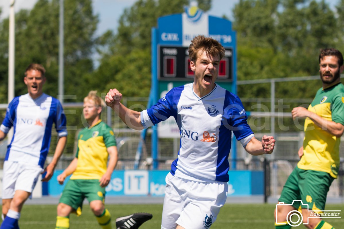 Edjestheater's tweet photo. Fotoverslag van @Blauwwit34 2 - @gvgroengeel 2 staat online...:
https://t.co/ZYDQx4JTRe

#Blauwwit #Groengeel #Nacompetitie #sportfotografie #Canon https://t.co/C3X2twJmJa