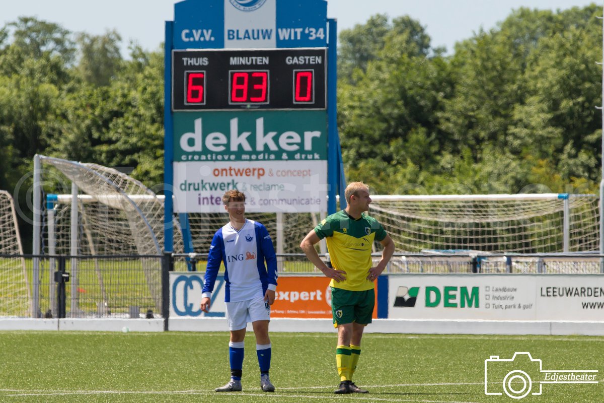Edjestheater's tweet photo. Fotoverslag van @Blauwwit34 2 - @gvgroengeel 2 staat online...:
https://t.co/ZYDQx4JTRe

#Blauwwit #Groengeel #Nacompetitie #sportfotografie #Canon https://t.co/C3X2twJmJa