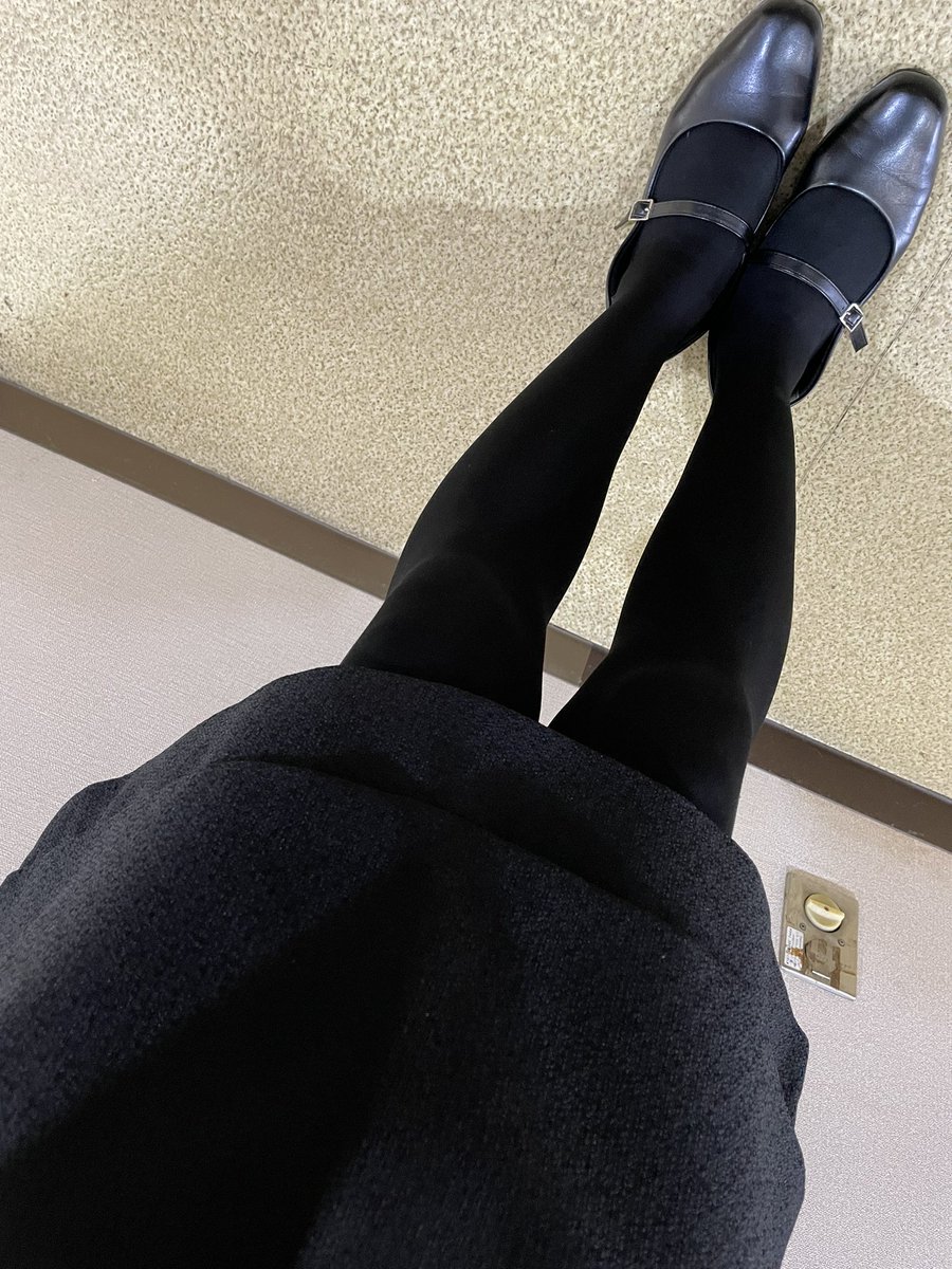 cardcaptor_yuki's tweet photo. 日焼け防止の為にも80デニール未満は履かないですよー♪ https://t.co/E9eg7xuohN
