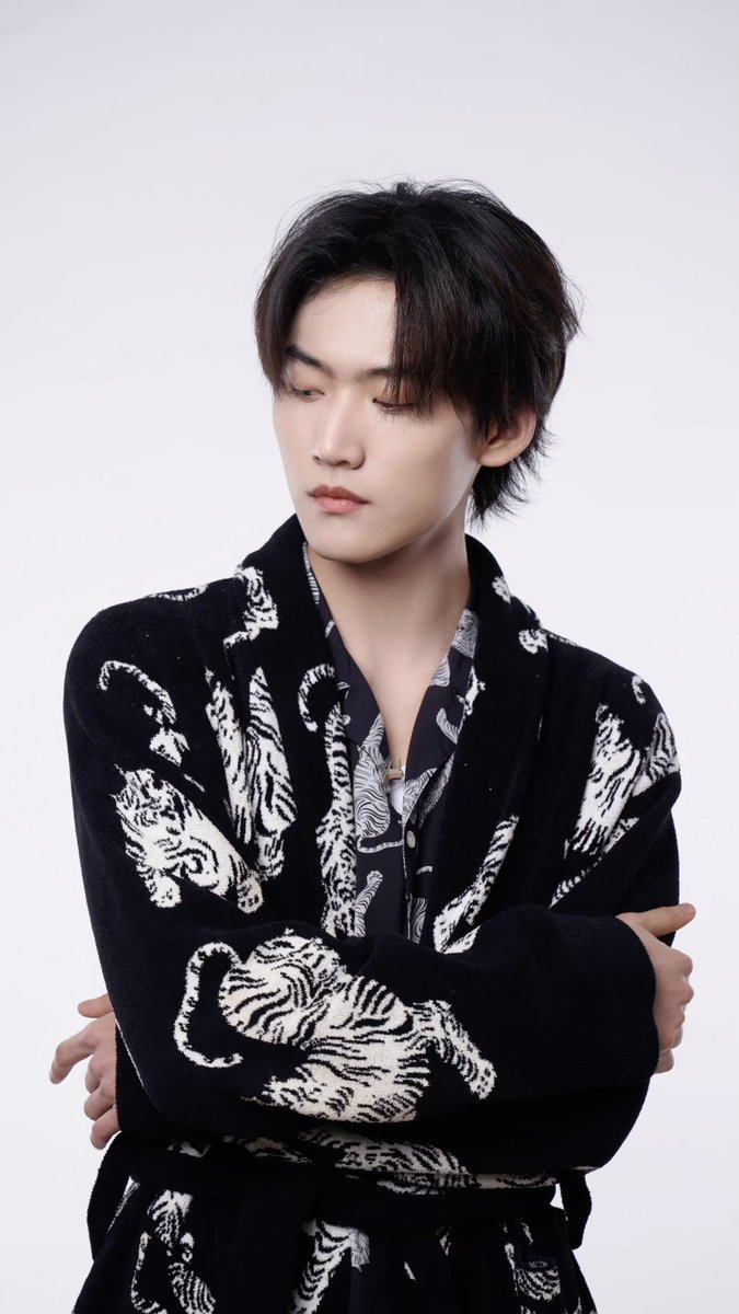 2001_jasm's tweet photo. หล่อ เท่ ว่าที่แฟน 🔥 https://t.co/EXur3nCZWu