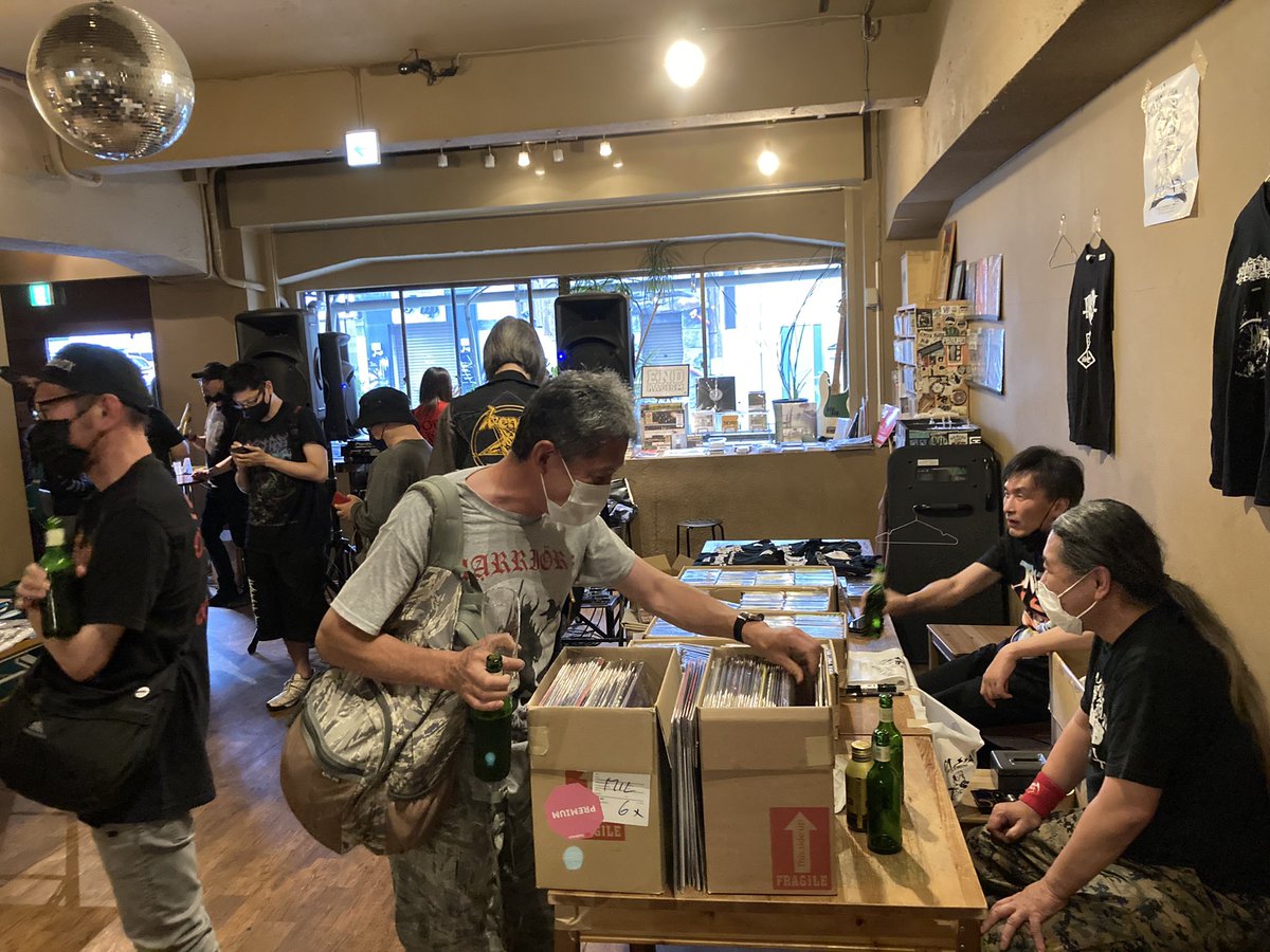hellthrasher666's tweet photo. 本日DISTRO Day 11で。
色々楽しかった！

#zombieritual #restingore #distroday https://t.co/TzaTmLrGoY