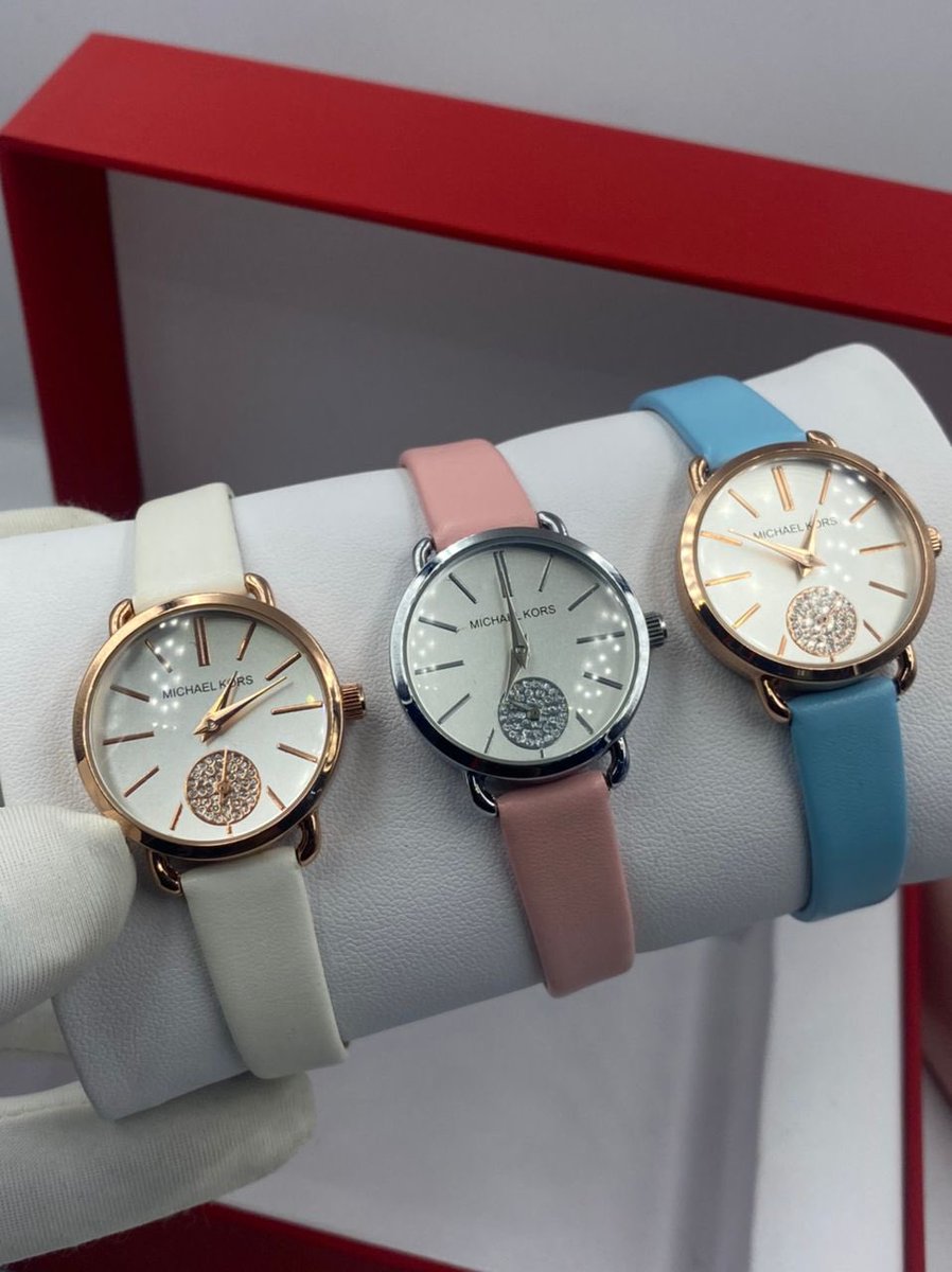 NJewellings06's tweet image. Quality female leather wristwatch 
Comes neatly packed in a wristwatch box.

N10,000 each
Location: Ife Osun state 
WhatsApp: 08082301064

#OAUTwitter #Toolz #kaduna #bitcoin #PeterObi