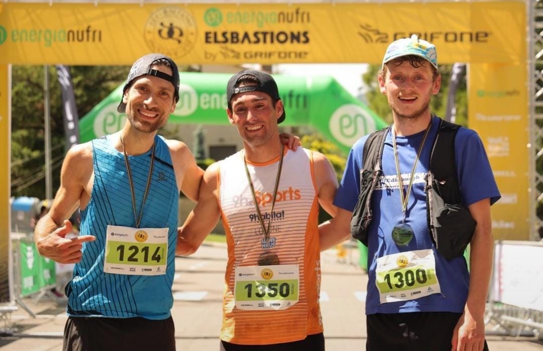 garrafrunners's tweet photo. El nostre company Jordi Comellas ha pujat al podi a l'Olla de Nuria nocturna, quedant segon🥈Recordem que la setmana passada també va ser segon a la trail d'@elsbastions , i que a l'agost el tindrem a la linea de sortida com a èlit a la UTMB OCC, a Chamonix! @FEEC_cat #Gavà https://t.co/R4dRwDZQUM