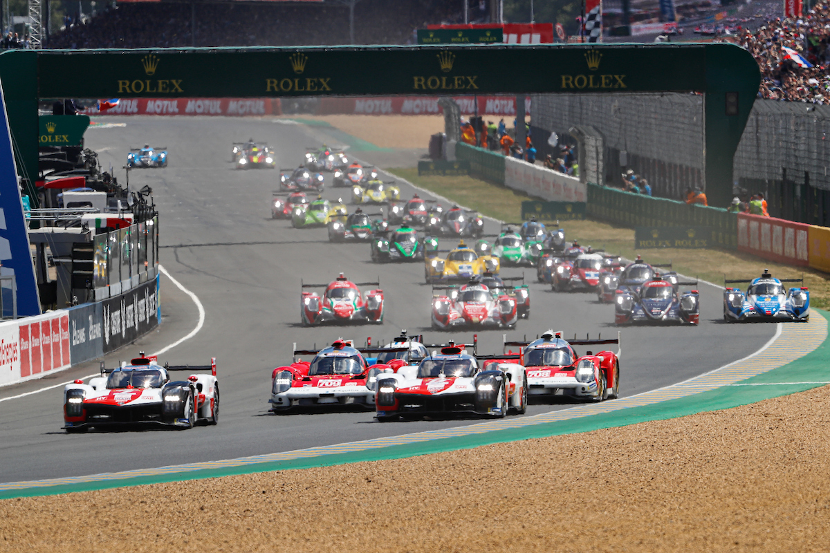 24hoursoflemans's tweet photo. Just 6 hours remain... the final push 💪

Quarter distance left of the 24 hours!
Still plenty to play for!

⏱️https://t.co/4J3q5Z45q3

#LeMans24 | @FIAWEC https://t.co/zkYeyVGTeQ