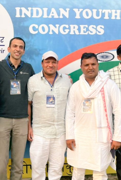 syedkhalid4488's tweet photo. Words won't be enough to thank National Incharge Inspirational @Allavaru ji and My Leader Oxygen Man of India , Proud of India @srinivasiyc Ji for Giving me an opportunity to Work as National Secretary of Worlds Largest Organization @IYC 🙏🙏 https://t.co/Rp9fPWMzp7