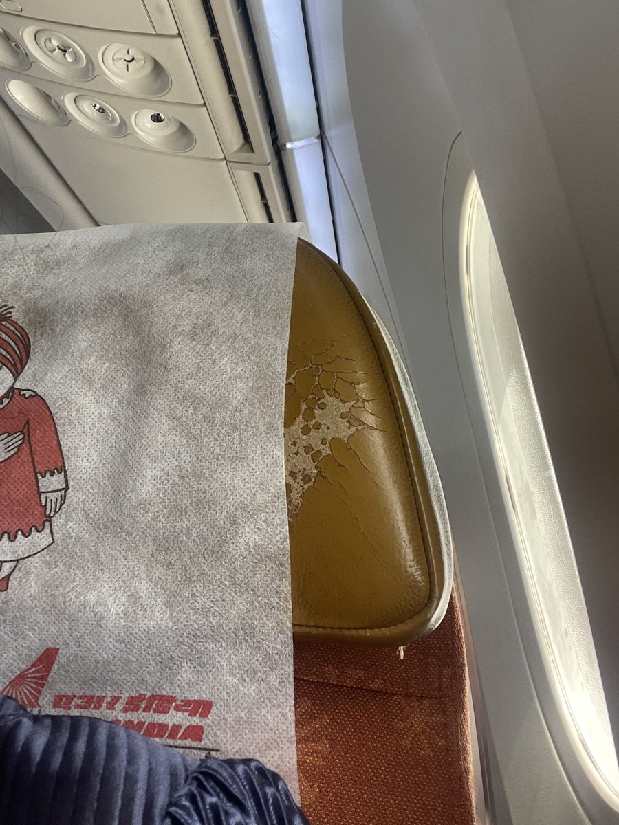 TavneetBatra's tweet photo. I recently took an Air India flight on international route and I was appalled at the condition of the planes. From dirty cabins to non functional recliners and window shades - the experience was far below the ‘Maharaja’ one that they promise. @airindiain @RNTata2000 https://t.co/AlZd4oVis7