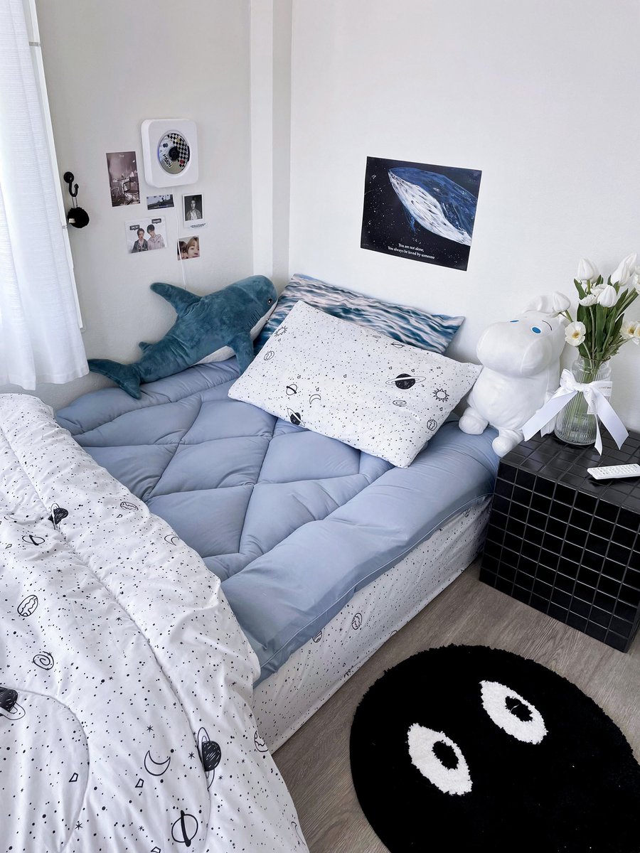yoxrgravity's tweet photo. เปลี่ยน topper รอบนี้พอใจมาก ㅜㅡㅜ เพิ่งเคยใช้แบบเนื้อผ้า cotton รู้สึกสบายผิวมากๆ ไม่ร้อน ไม่คันเลย หนาและฟูกว่าแบบอื่นที่เคยใช้มา น้องนุ่มกำลังดี ทำให้ตื่นมาไม่ปวดหลัง ( สี baby blue น่ารักโคตร 🛏🤍 ) https://t.co/f1OSqVlyXC