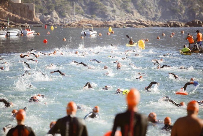 Marnaton's tweet photo. ¡Así empieza la MARNATON @eDreams #Begur by Herooj!
#marnaton #swimandfun https://t.co/pvWIbzpxaw