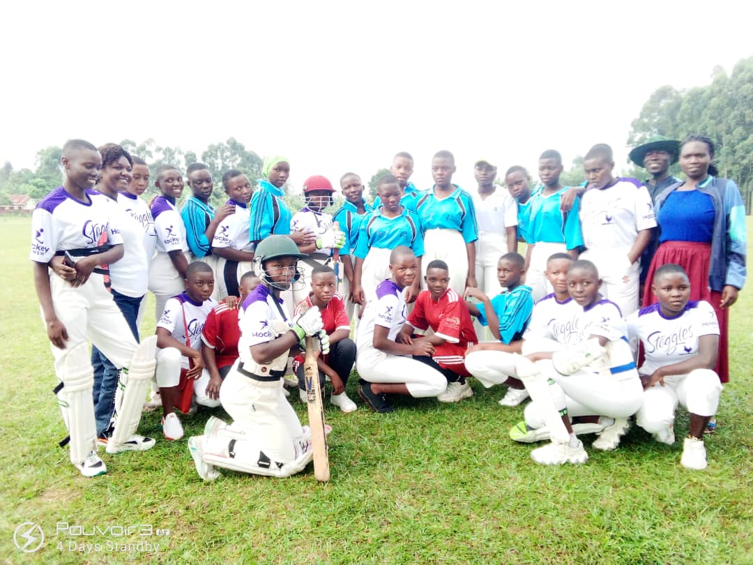 alvinmboijana's tweet photo. Great to see @MurungiPascal6 and #BagumaInnocent involved in the Girls Schools Cricket Week Qualifiers taking place in Nyakasura School. #development #pathwayevents @CricketUganda https://t.co/U1V4hKZ3Ej