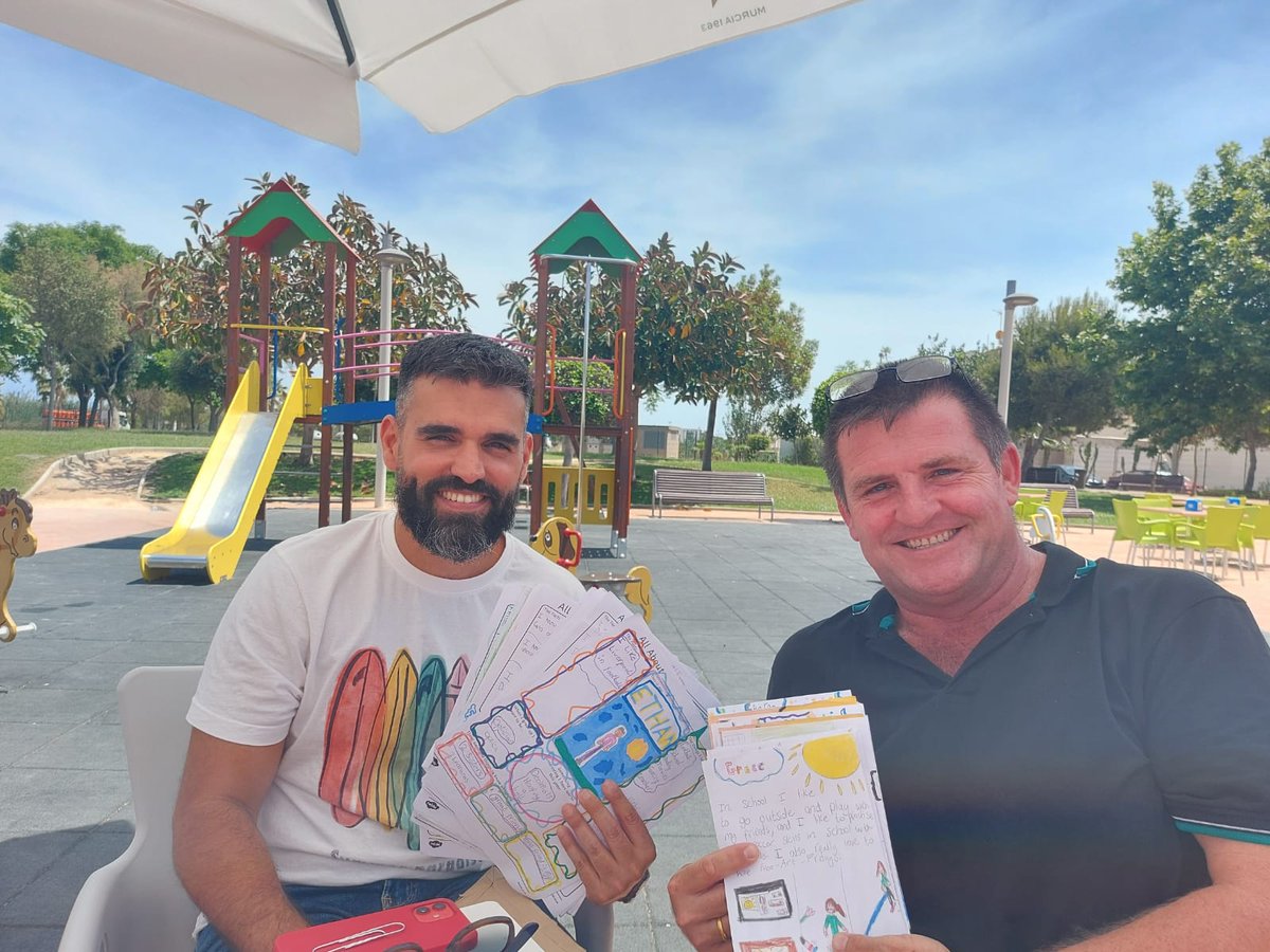 StRonansPS1's tweet photo. The power of an @EUErasmusPlus prog on  #PrimaryLanguageLearning #Spanish Working in partnership with our friends from Los Antolinos
#ThePowerOfErasmus
 @SineadBradleySD @MRitchieSD @DrIanCollen what a pity brexit will deny this opportunity to a lot of schools @irishcongress https://t.co/1rhmObCtzD