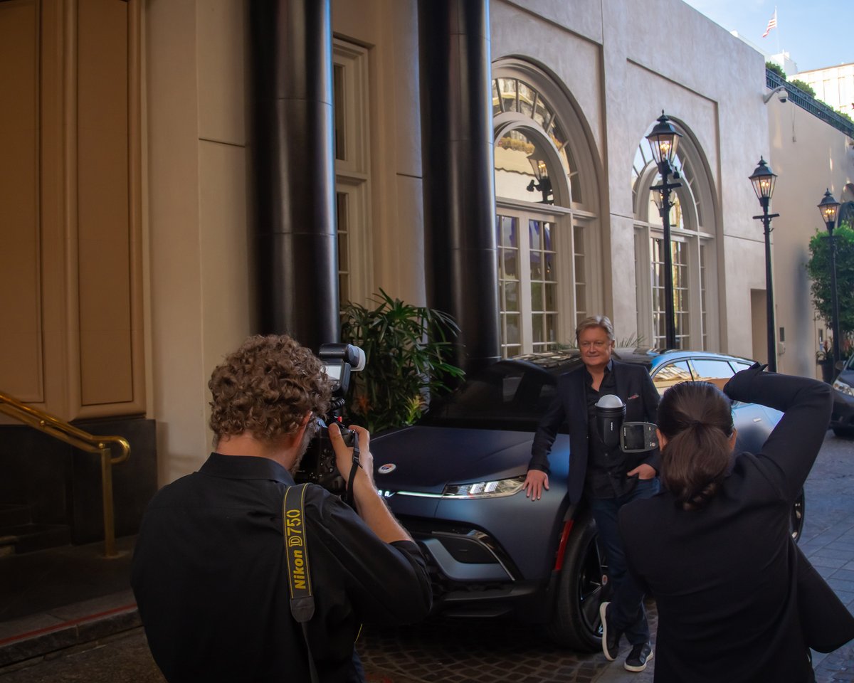 FiskerInc's tweet photo. The #FiskerOcean was honored to be at the 2022 #SallyAwards! The award is given by the @SalvationArmyUS to those whose professional lives and charitable efforts leave a legacy of Doing the Most Good in Southern California. For a clean and better future for all!
#Fisker #CSR https://t.co/HFiGx2X5vR