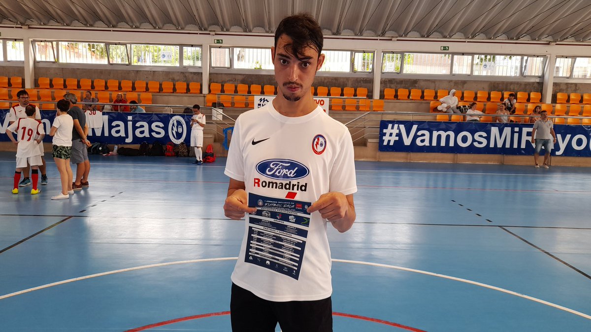 RMajadahondaFS's tweet photo. 🔛 ¡Todo listo en La Granadilla para que arranque la I Jornada Inclusiva de #FútbolSala de Majadahonda!
🆕️ Primer partido:
Down Madrid - Rayo Majadahonda
#IntegraRayo
#VamosMiRayo ⚡ https://t.co/dBkzAGEKeL