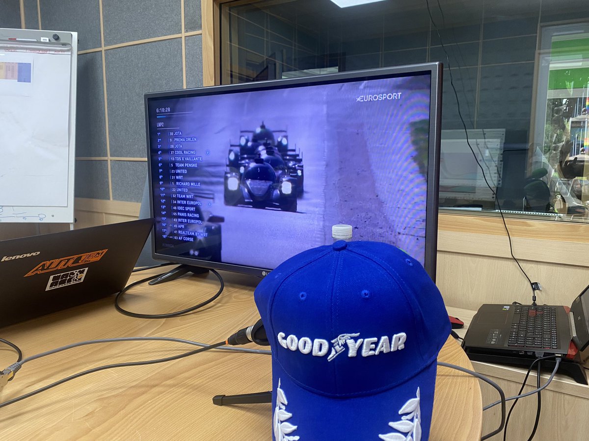 AutoFmRadio's tweet photo. Disfrutando de píldoras de historia de la automoción con @diegodurruty @historacing 

#LeMans24 #LeMans24_AutoFM 
#LM24AutoFm #LeMans24AutoFM #LM24es #LeMans2022 

https://t.co/BUtPx1XvyU https://t.co/GebSRkVyPd