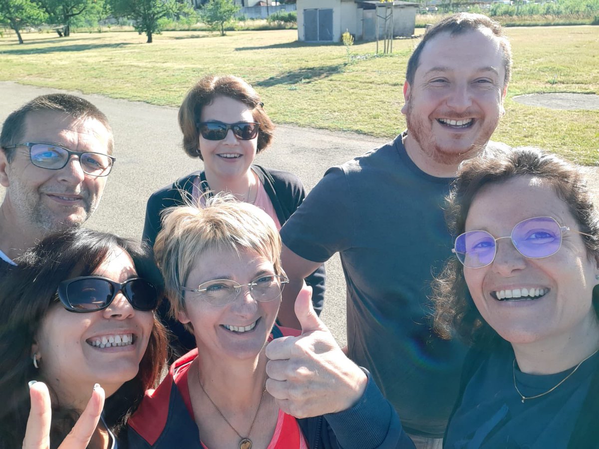 La team SMV Pôle Emploi Amberieu était présente pour fêter les 5 ans du SMV d’Amberieu. Au menu : activités physiques et découverte du SMV par les jeunes. Comptez sur nous pour une sixième année de partenariat ! <a href="/Kris_Vella/">Vella Christophe</a> @VivianePOMMEREL @poleemploi_ara