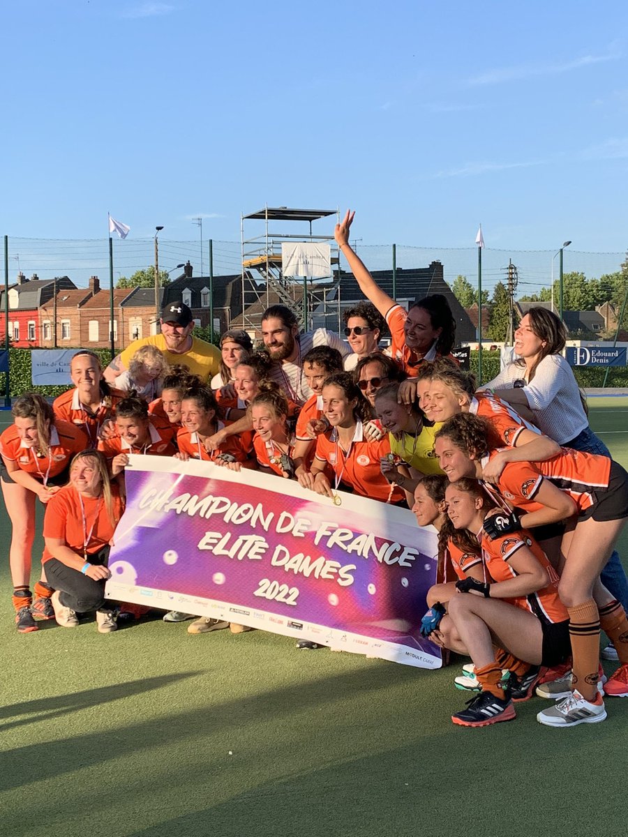 hockeyhdf's tweet photo. Bravo @IHLambersart #championnesdefrance #hockeysurgazon #Lambersart https://t.co/HUs5uvhsSl