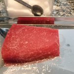 スーパーのマグロの美味しい食べ方!一度塩締めにすると身がギュッとしまる!