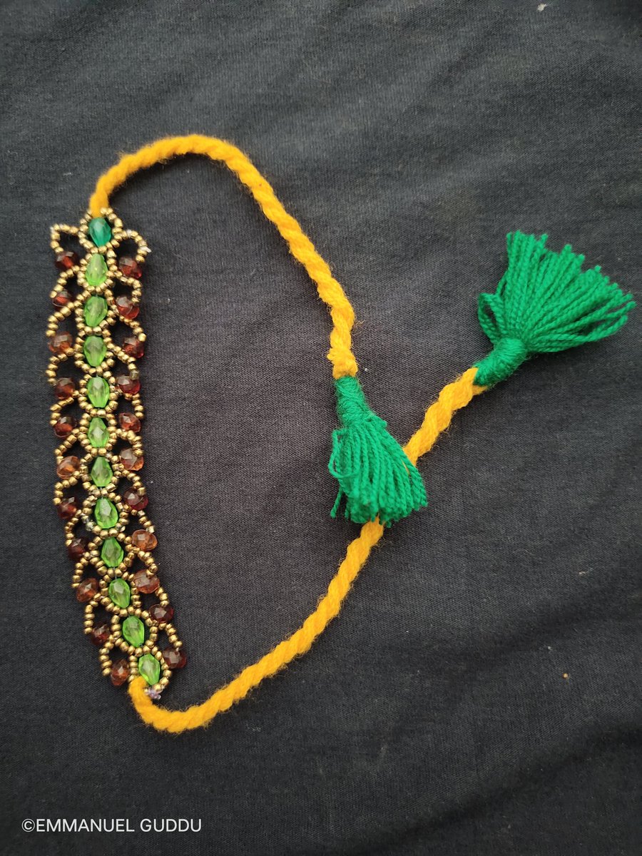 emnpk's tweet photo. Handmade item like Payal, Bracelets and earrings made by a village girl daughter of a farmer who need support. Payal Rs 350, Earring Rs 200, bracelet Rs 200. I am sure you will share this to support her. 
Make someone happy. https://t.co/CkKmuXumMZ