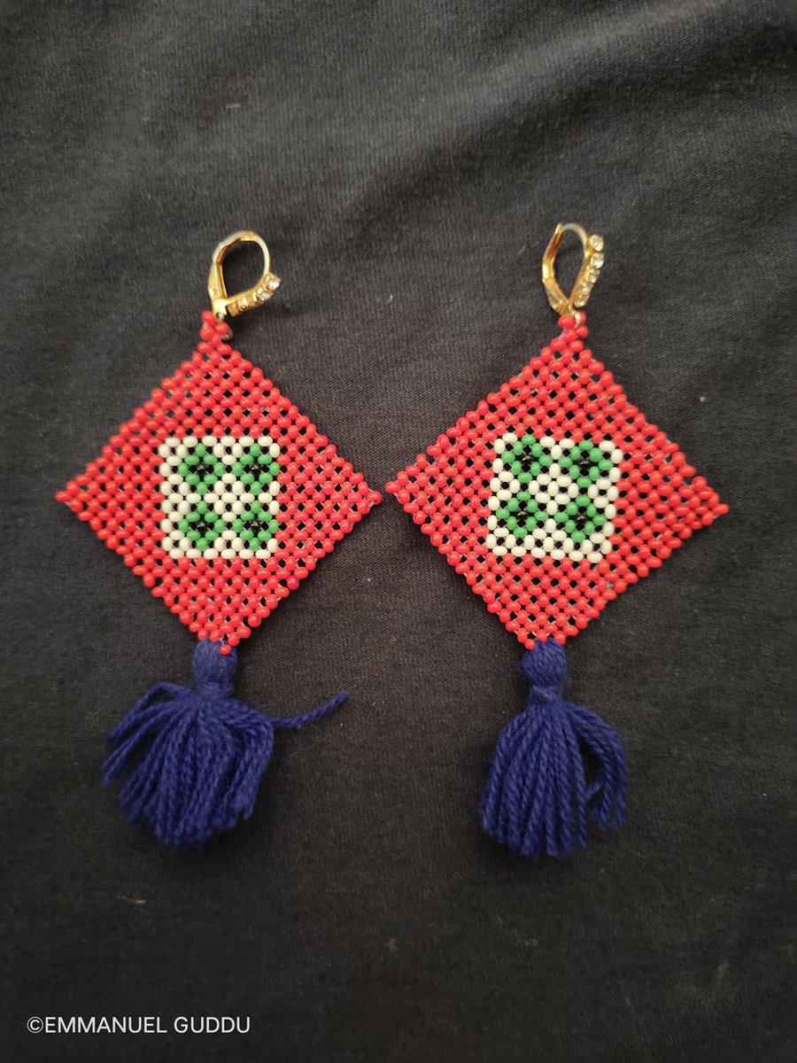 emnpk's tweet photo. Handmade item like Payal, Bracelets and earrings made by a village girl daughter of a farmer who need support. Payal Rs 350, Earring Rs 200, bracelet Rs 200. I am sure you will share this to support her. 
Make someone happy. https://t.co/CkKmuXumMZ