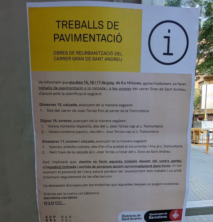 Novetats a la cruïlla de Joan Torras / Gran de Sant Andreu / Agustí Milà #TransitSantAndreu

Potser seria bo indicar per on poden circular els vehicles… no sigui que se’ns formi un sidral 🚚🚛🚜🚨 com el de fa dos mesos a Joan Torras / Lanzarote… <a href="/BCN_SantAndreu/">BCN_SantAndreu</a> <a href="/Lucia_MartinG/">Lucia Martín González</a>