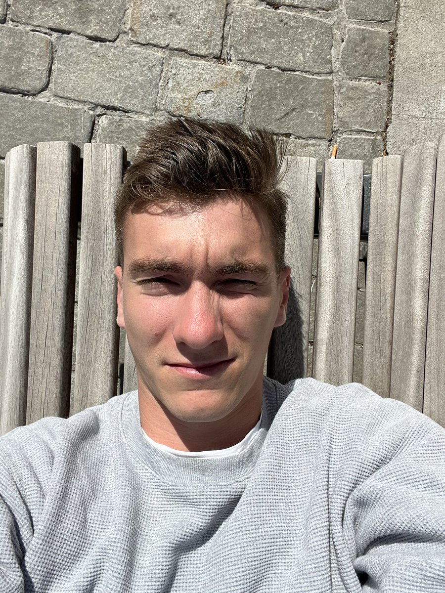 Hi 👋 

I’m Stephen, an independent tennis journalist and media producer from 🇨🇦. 

I’m travelling Europe following the tour in order to create media that connects fans and players. 

I’m on the #roadto1000 and I’m shamelessly asking you to follow along if you love tennis!