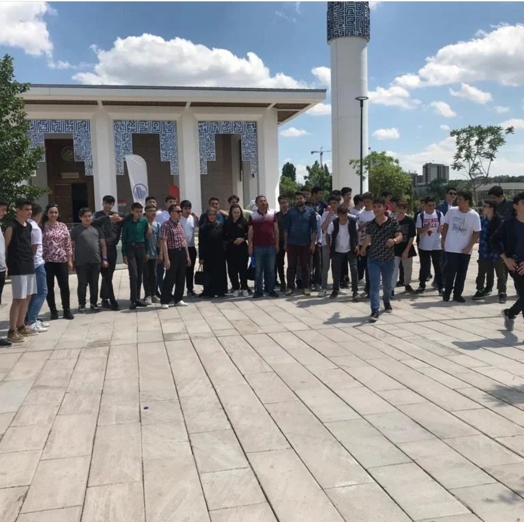 Okulumuz 9 ve 10. sınıf öğrencileriyle Anadolu Medeniyetleri Müzesi, Millet Bahçesi ve 15 Temmuz Şehitleri ve Demokrasi Müzesi gezisi gerçekleştirildi.