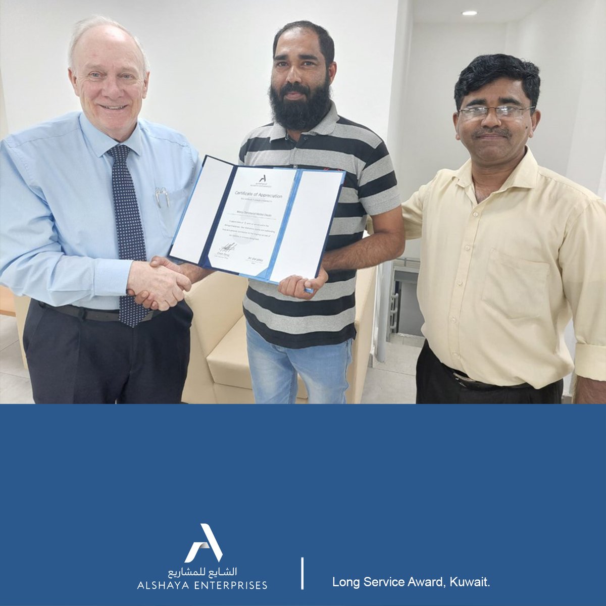 AlshayaEnter's tweet photo. Congratulations to our Colleagues on the "Long Service Certificate" to complete 5 years with Alshaya Enterprises, Kuwait

#Alshayaenterprises #businesssolution #serviceaward #longservice #certificate #5years #Kuwait #congratulations #GCC #workingatAE https://t.co/ScWkL7r6TC