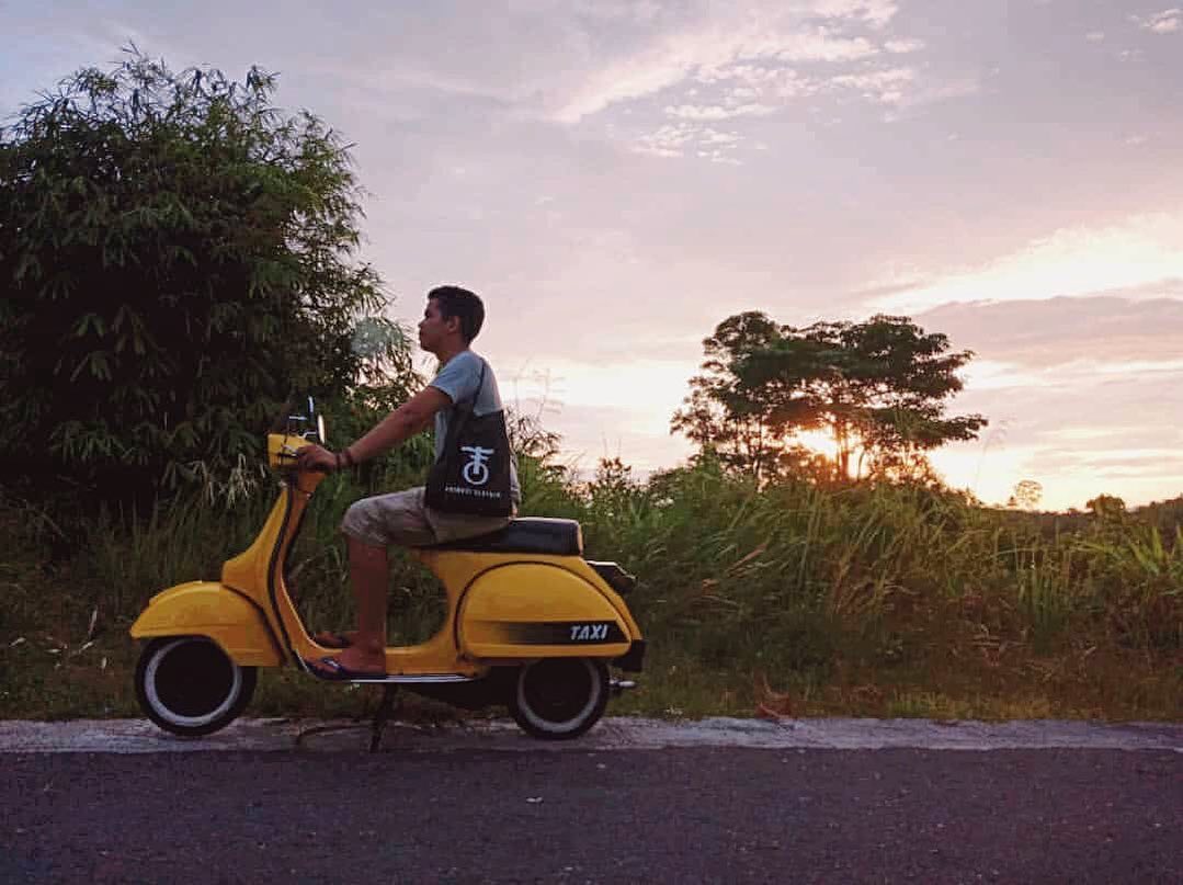 froms21's tweet photo. Happy sunday squad jangan lupa tag foto terbaik kalian pakai produk kita ya kalau mau foto kalian direpost
#froms21 #froms21clothing https://t.co/XbtE6eTTgl