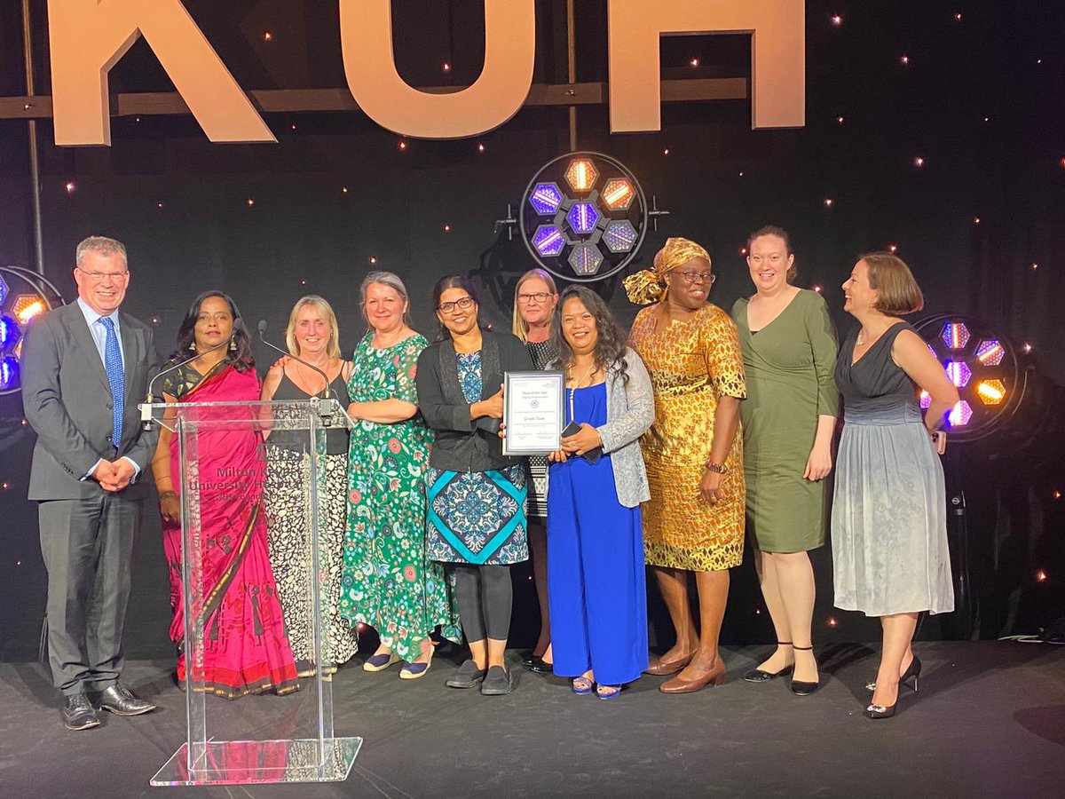 PaedED's tweet photo. Greatix Team 🎖👏🏼👏🏼👏🏼 at the 
Staff awards @MKHospital 

Acknowledging and appreciating staff everyday 💙💙💙

@GREATixMKUH @LfEcommunity @AppreciatingP @lfeplymouth @greatixSHSCT https://t.co/8LW02PscCH