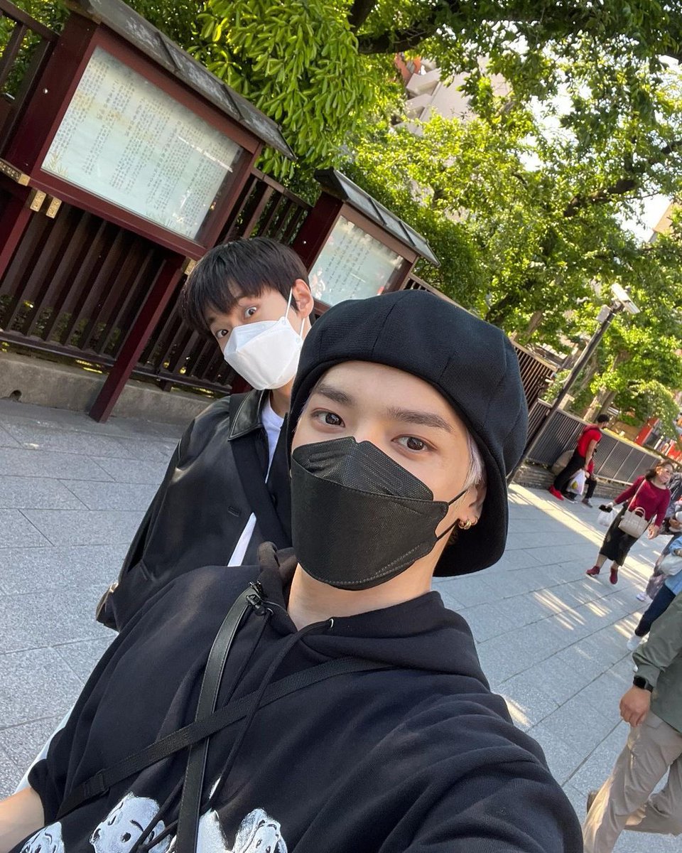 SM_NCT's tweet photo. [OFFICIAL] 220612 #TAEYONG’s Instagram update with #DOYOUNG (1)

“Tokyo”

#NCT #NCT127 
https://t.co/CF0XveZI9x https://t.co/I0IwJuQLm5
