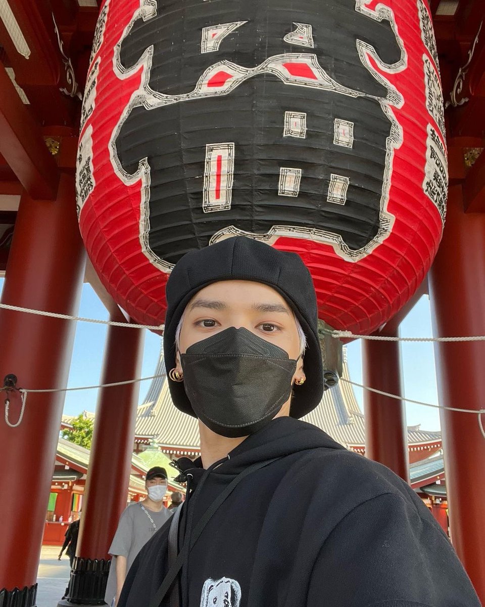 SM_NCT's tweet photo. [OFFICIAL] 220612 #TAEYONG’s Instagram update with #DOYOUNG (1)

“Tokyo”

#NCT #NCT127 
https://t.co/CF0XveZI9x https://t.co/I0IwJuQLm5