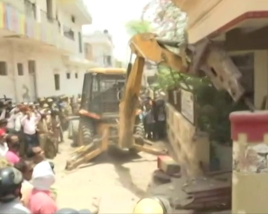 ndtv's tweet photo. #InPics | Bulldozers Out For 2nd Day In UP: Target Is Prayagraj Violence-Accused https://t.co/e5j7lnYiit https://t.co/F4Uyc3iZiQ