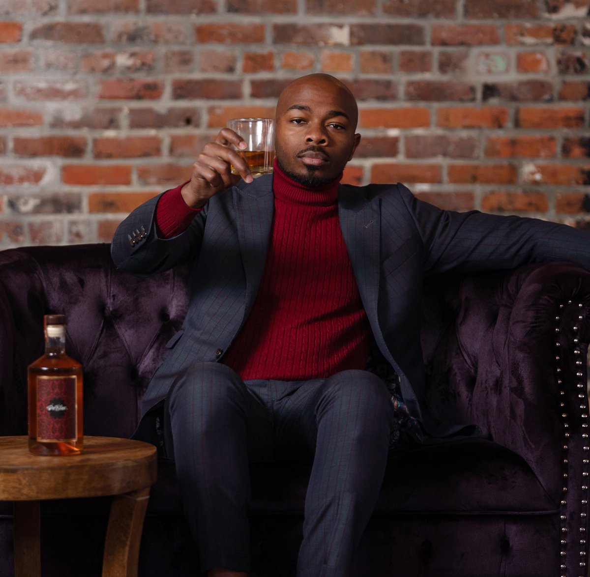 dublasewhiskey's tweet photo. Audaciously Smooth!
#DuBlasé #AToastToLife #VerySmooth #Whiskey #LuxuryTaste #LuxuryLifestyle https://t.co/YzVBHTH9rp