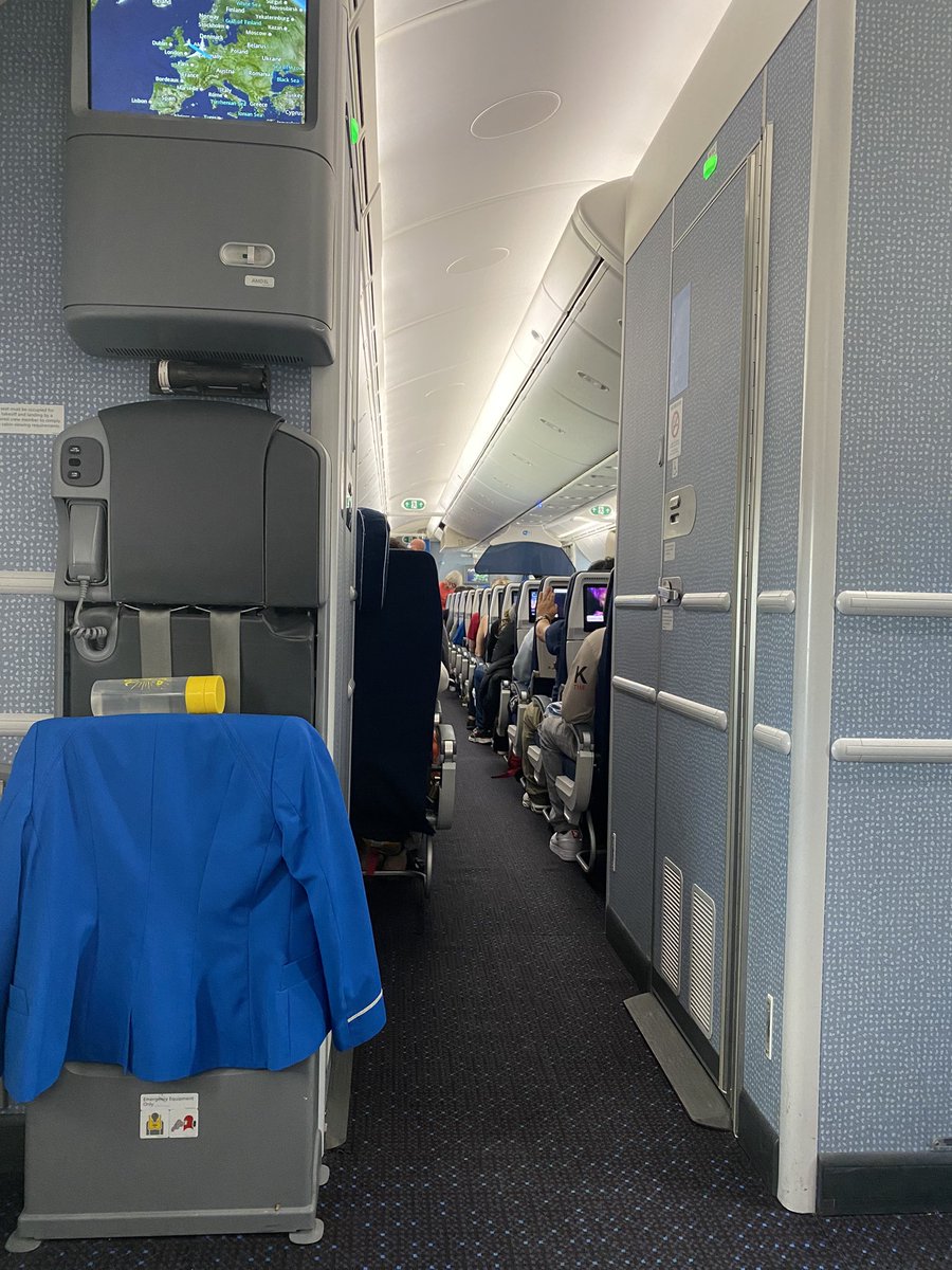 EvaHeviaGroup's tweet photo. Getting ready to take off! First long haul flight in a very long time! Calgary here we go! #CCCE2022 #FirstTimeInCanada https://t.co/Ykl9akJwb3