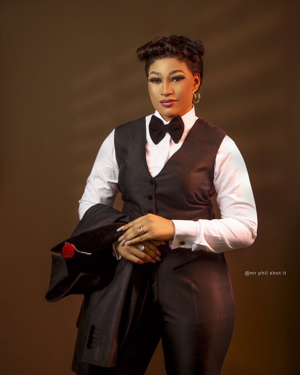 <a href="/StephyTum/">👑 Stephanie Tum Official</a> _  wore a #limatjasino 3piece tux with a velvet peak lapel to the opening ceremony of camiff 2022