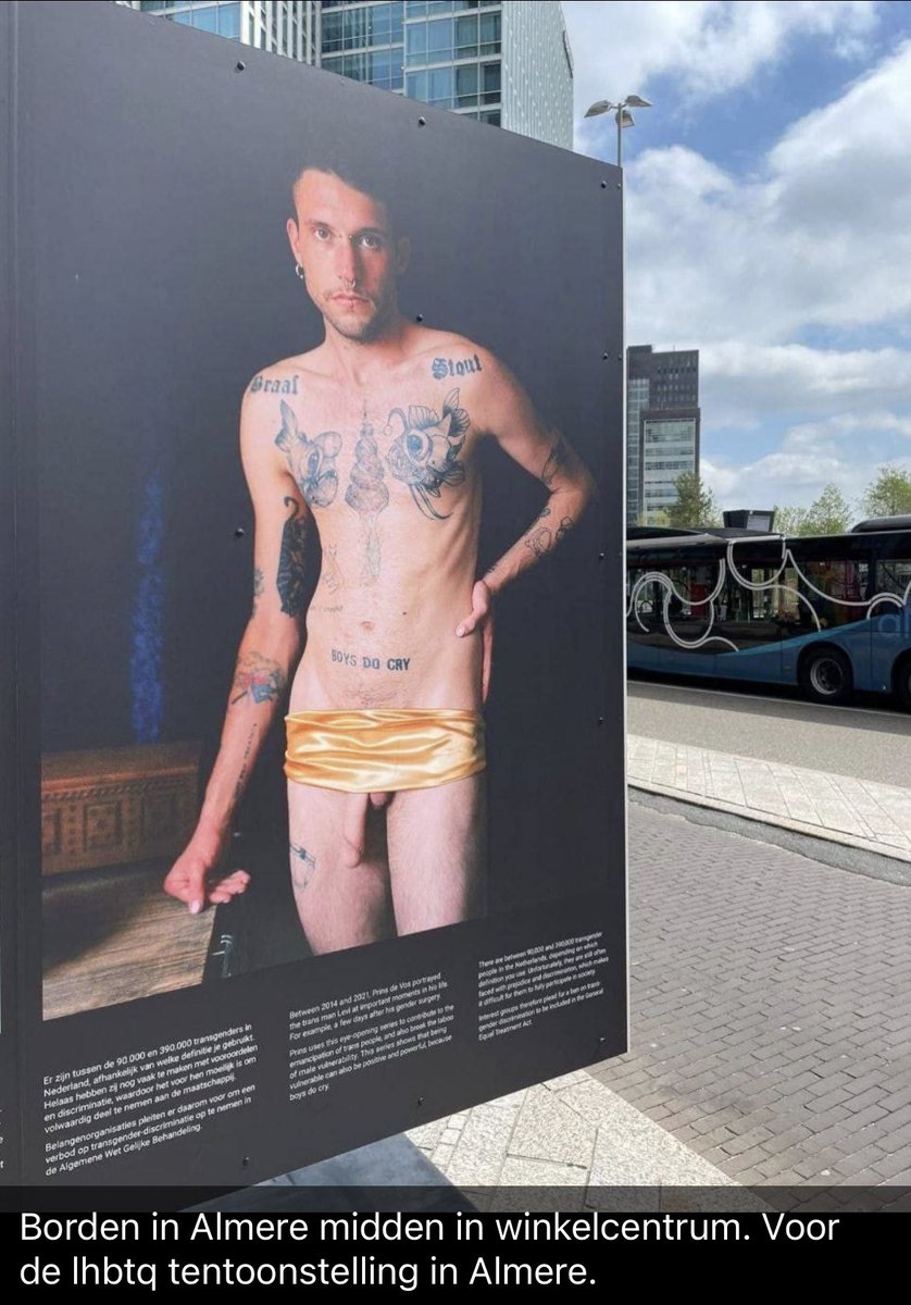 itsmeSZ's tweet photo. Reclameborden in Almere centrum 😡 .. Niet normaal maken wat niet normaal is 😱 https://t.co/vHJV9rYG97